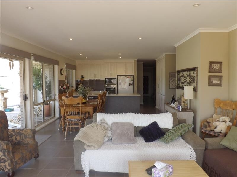 5 Cook Street, Renmark SA 5341