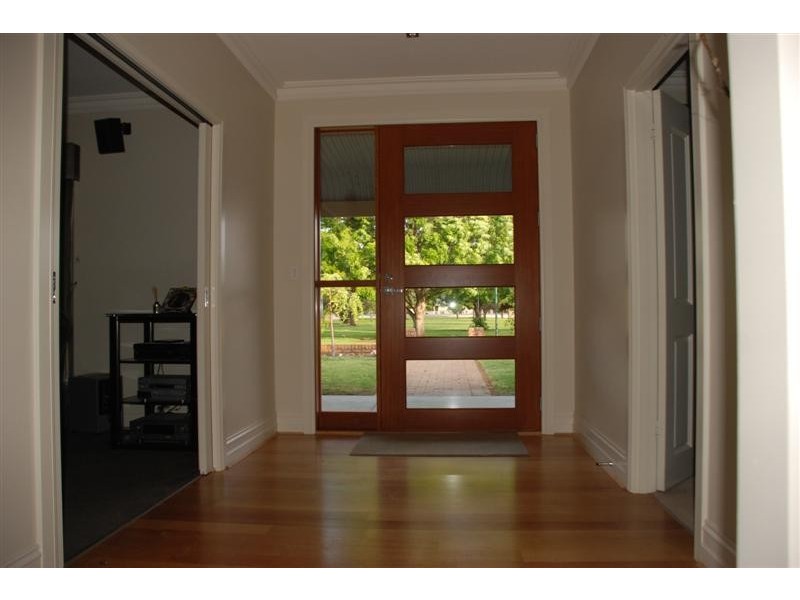 20197 Renmark Ave, Renmark SA 5341