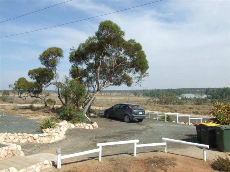 252 Old Coach Road, Barmera SA 5345