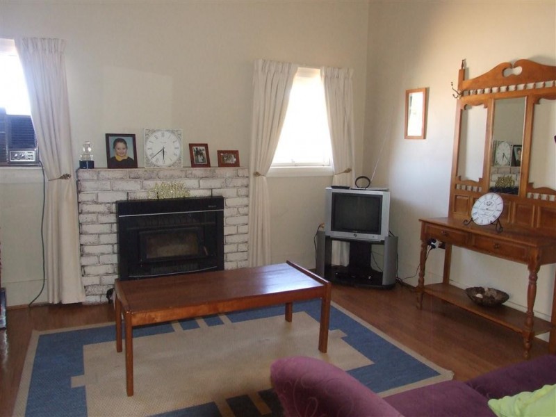 30 Third Street, Loxton SA 5333