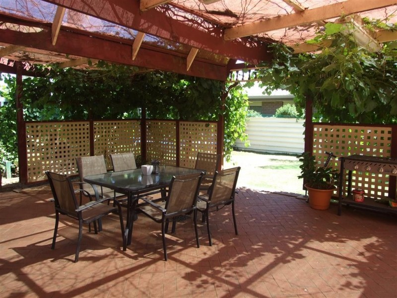 30 Third Street, Loxton SA 5333