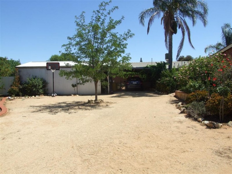 30 Third Street, Loxton SA 5333