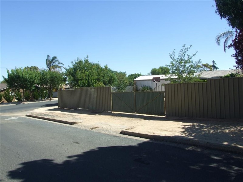 30 Third Street, Loxton SA 5333
