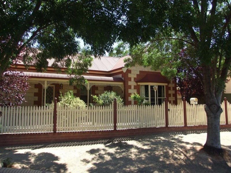 30 Third Street, Loxton SA 5333
