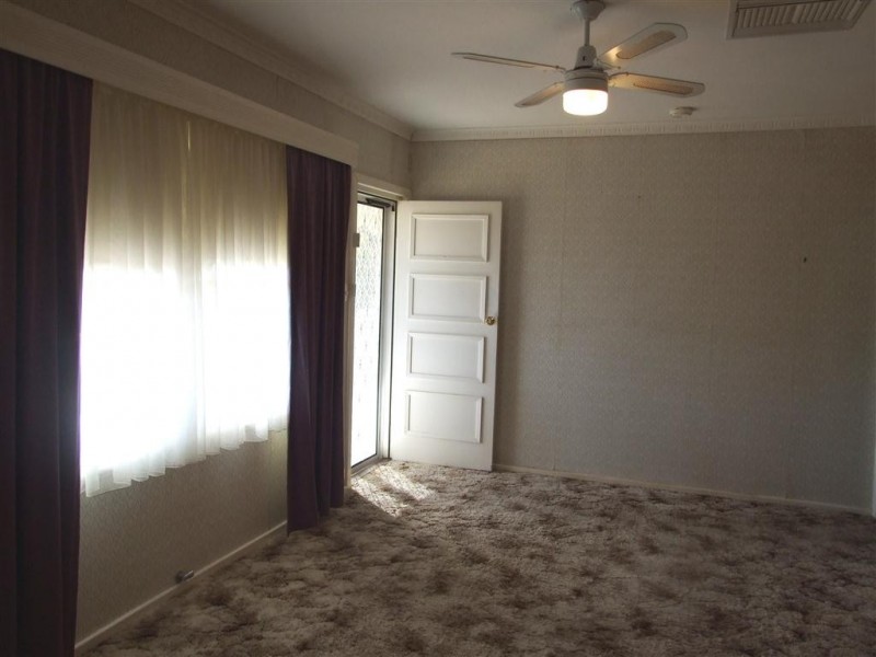 75 Sixteenth Street, Renmark SA 5341