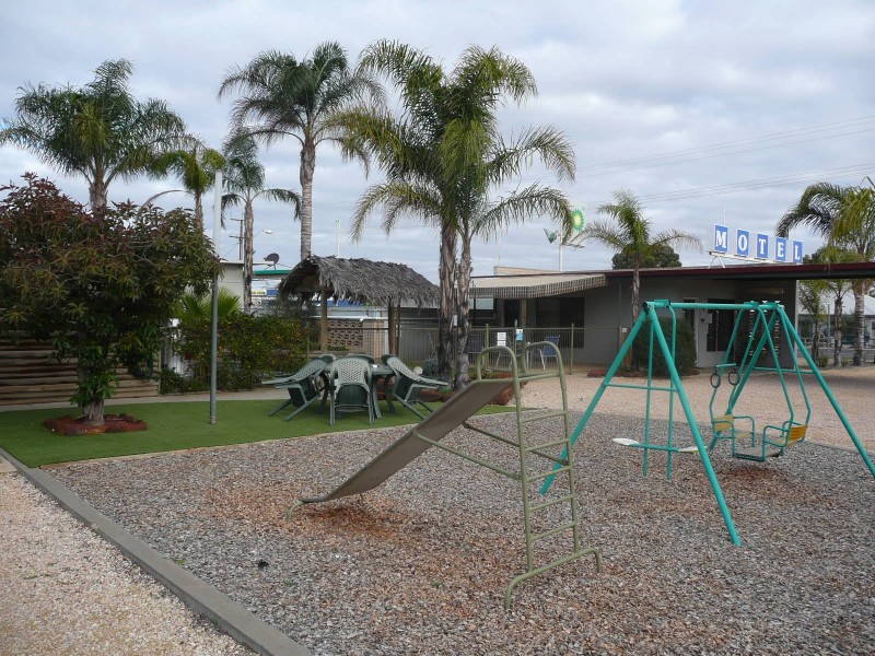 11 – 13 Anderson Terrace, Glossop SA 5344