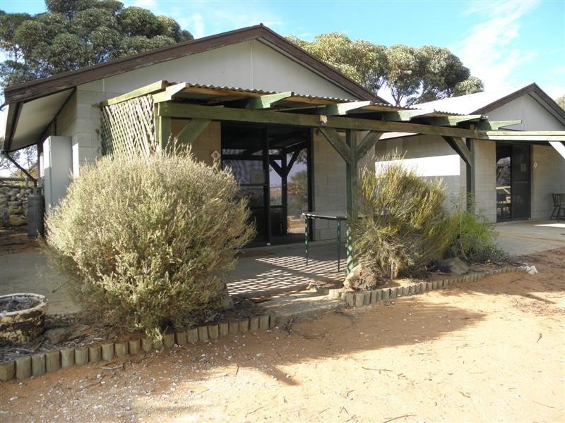 9109 Sturt Highway, Blanchetown SA 5357