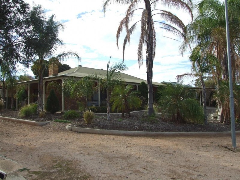 2 Arndt Street, Berri SA 5343