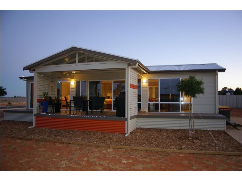 13 Keith Payne Court, Loxton SA 5333