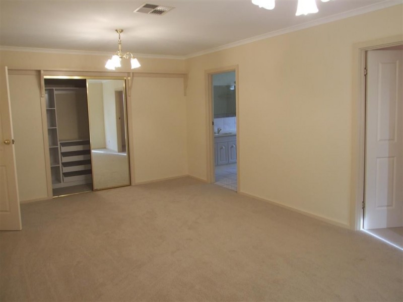 93 Government Road, Renmark SA 5341