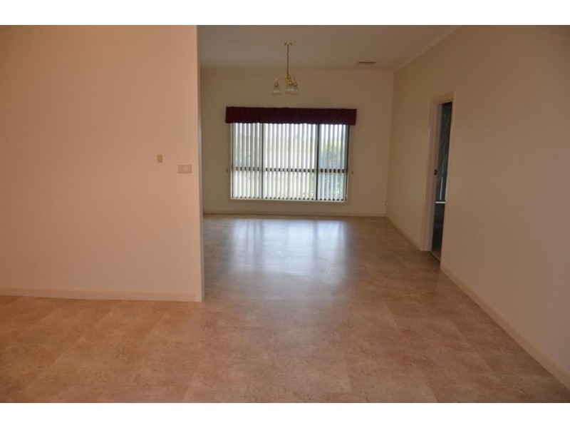 93 Government Road, Renmark SA 5341