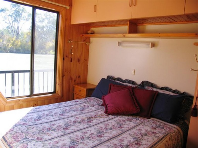 5 Lock Road, Paringa SA 5340