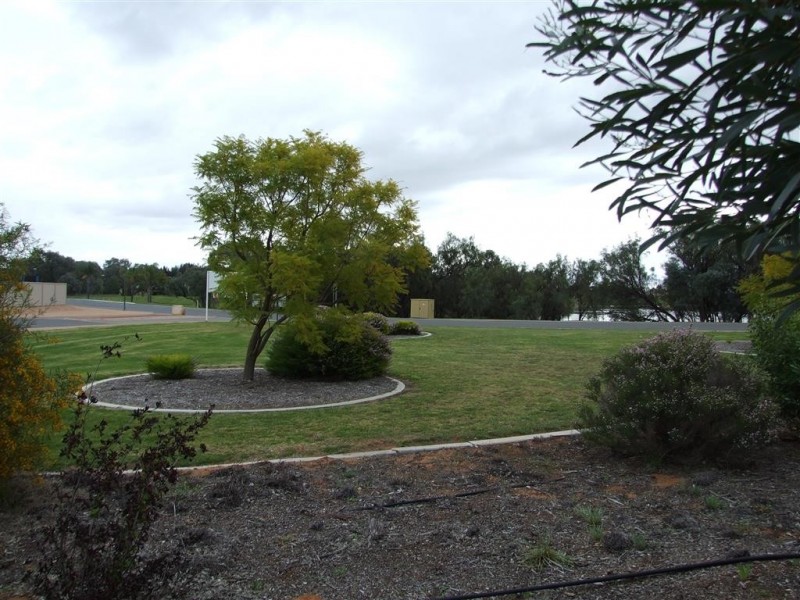 9 New Landing Way, Renmark SA 5341