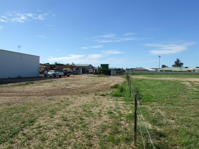 Lot 4 Renmark Ave, Renmark SA 5341