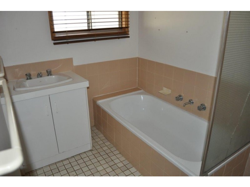 6 Mirra Street, Roxby Downs SA 5725