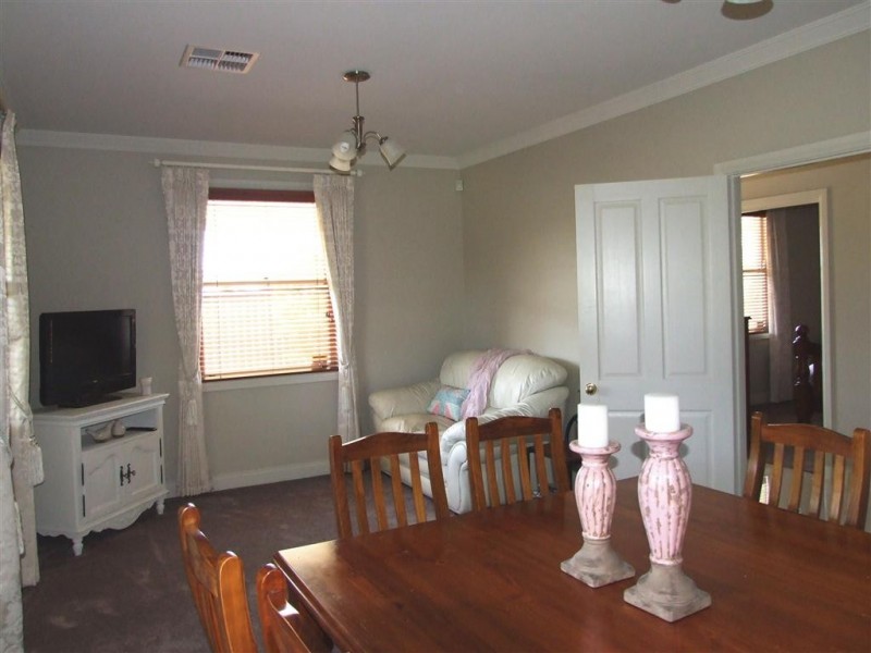 17 Twenty-First Street, Renmark SA 5341