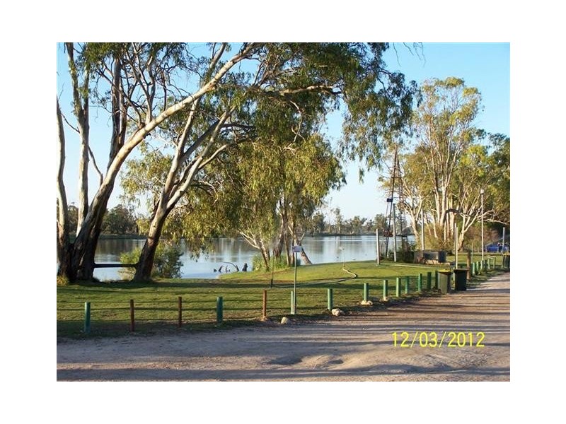 9109 Sturt Highway, Blanchetown SA 5357