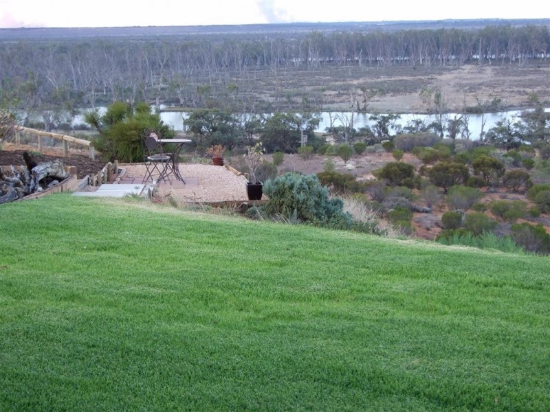 172 Pike Creek Road Lyrup via, Renmark SA 5341