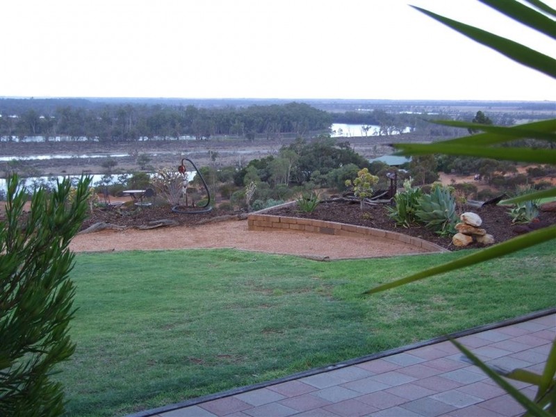 172 Pike Creek Road Lyrup via, Renmark SA 5341