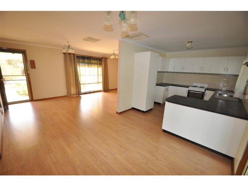 10 Irrapatana Street, Roxby Downs SA 5725