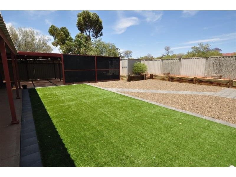 14 Pine Crescent, Roxby Downs SA 5725