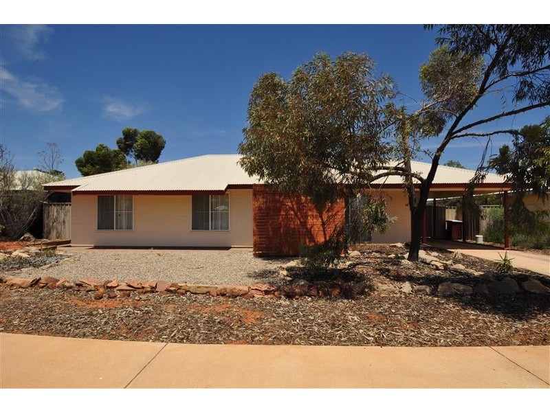 14 Pine Crescent, Roxby Downs SA 5725
