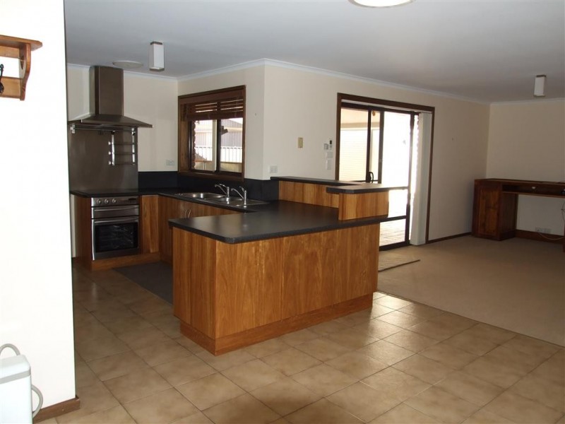 4 Najar Crescent, Berri SA 5343