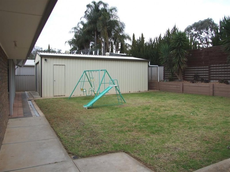 4 Najar Crescent, Berri SA 5343