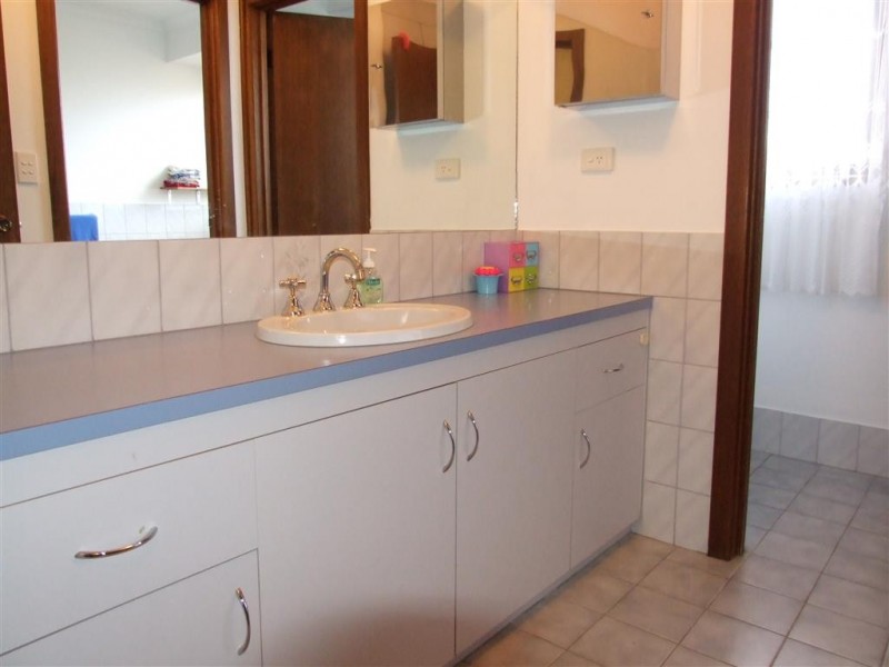 4 Najar Crescent, Berri SA 5343