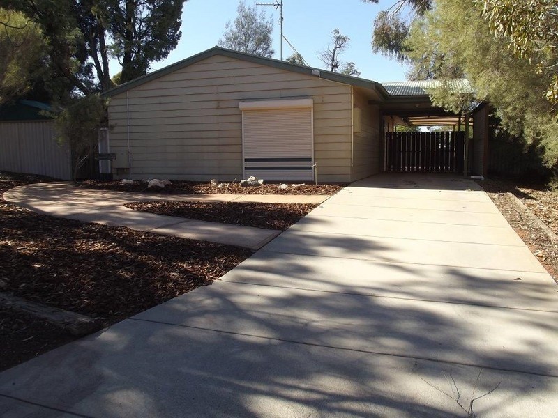 4 Anna Court, Roxby Downs SA 5725