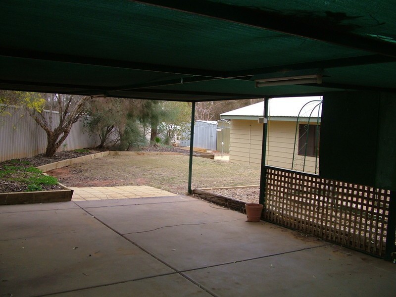 4 Anna Court, Roxby Downs SA 5725