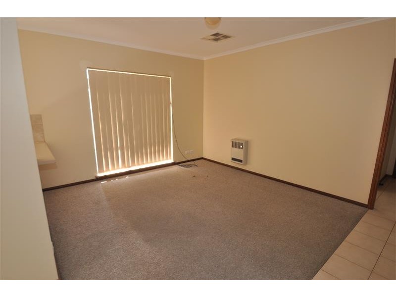 1/12 Kennebery Crescent, Roxby Downs SA 5725