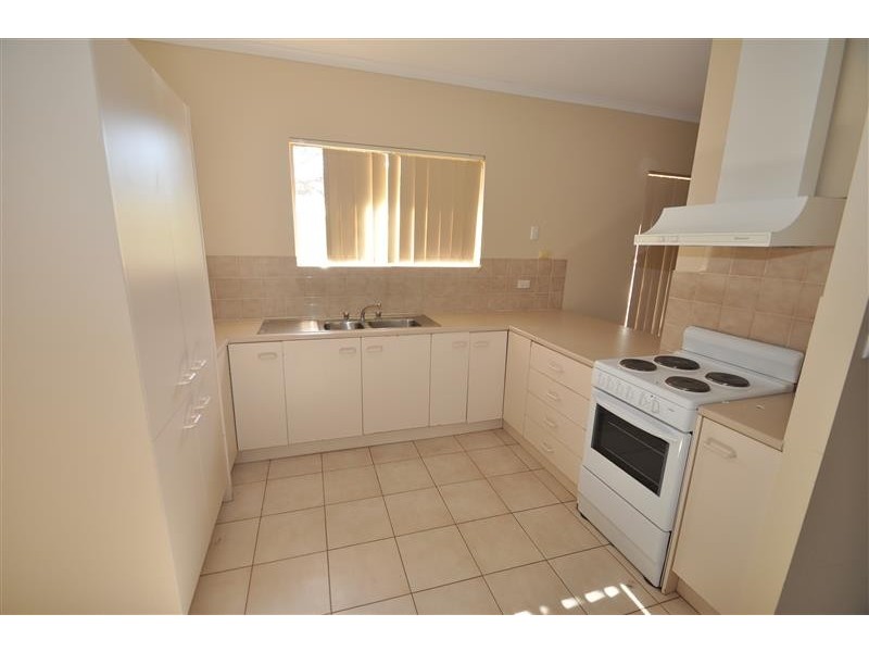 1/12 Kennebery Crescent, Roxby Downs SA 5725