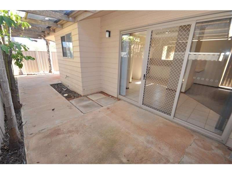 1/12 Kennebery Crescent, Roxby Downs SA 5725