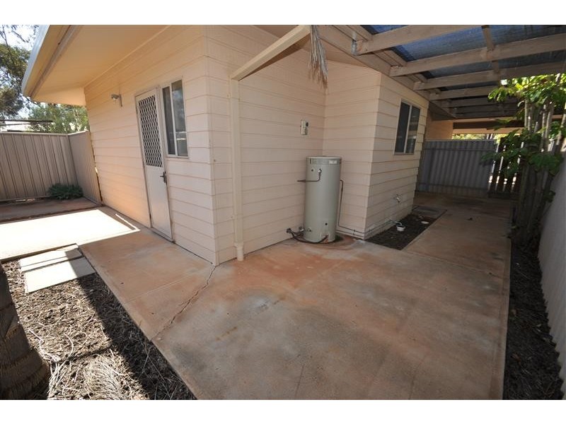 1/12 Kennebery Crescent, Roxby Downs SA 5725