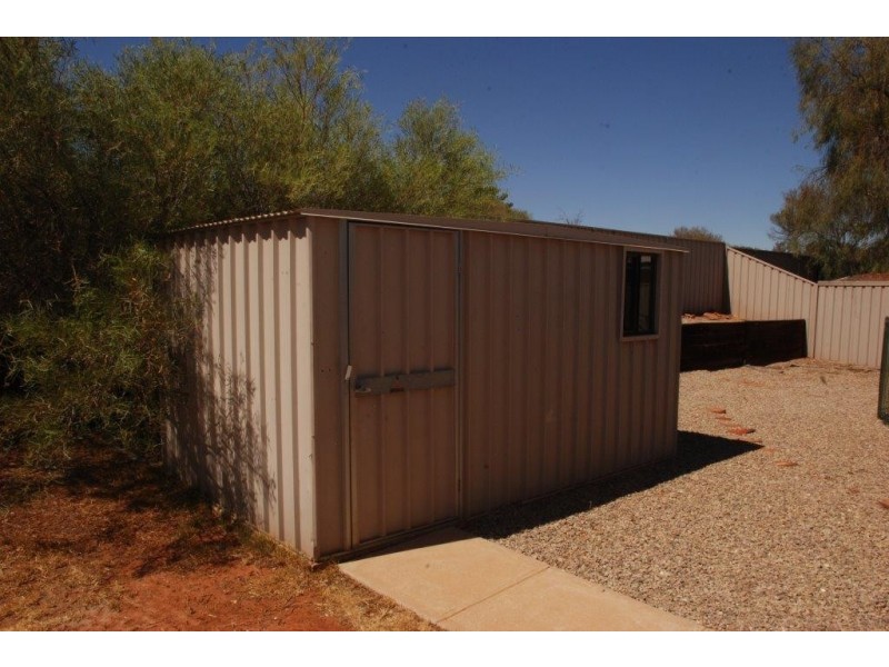 28 Pine Cres, Roxby Downs SA 5725