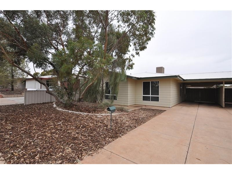 43A QUANDONG STREET, Roxby Downs SA 5725