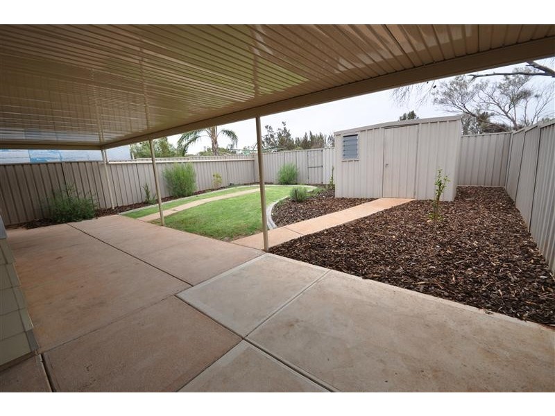 43A QUANDONG STREET, Roxby Downs SA 5725