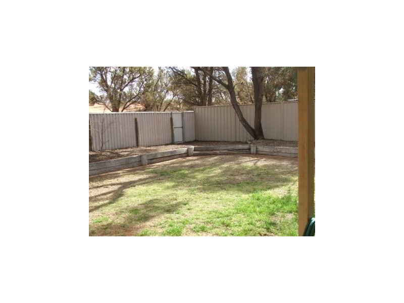 47 HERMIT STREET, Roxby Downs SA 5725