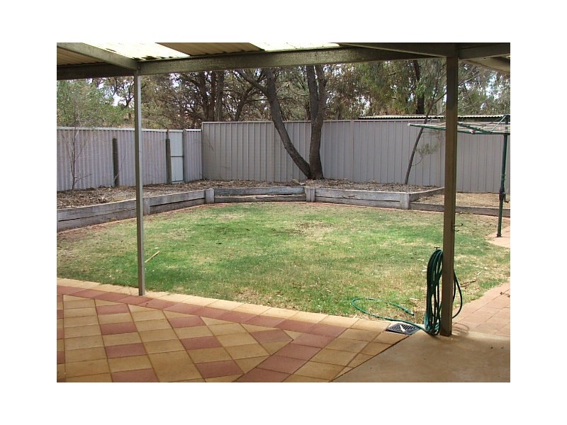 47 HERMIT STREET, Roxby Downs SA 5725