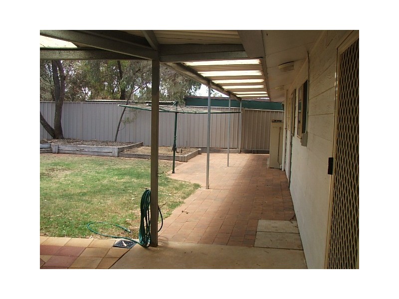 47 HERMIT STREET, Roxby Downs SA 5725