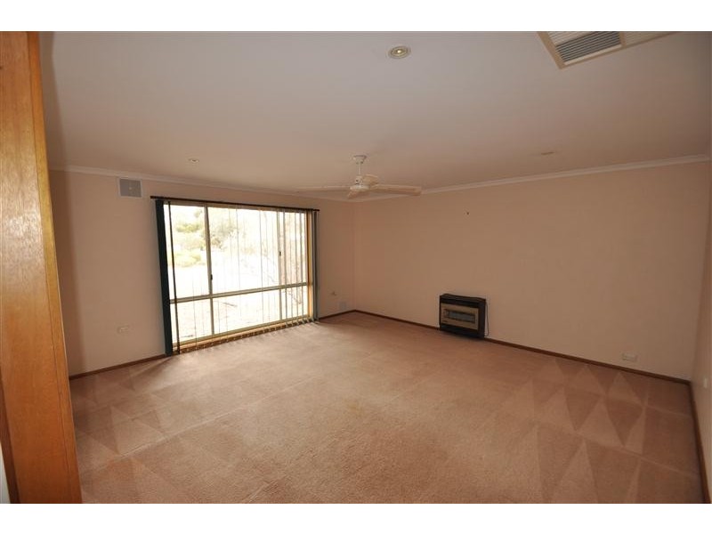 65 Pioneer Drive, Roxby Downs SA 5725