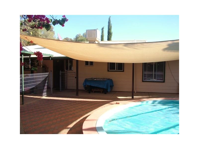 11 WANGIANNA STREET, Roxby Downs SA 5725