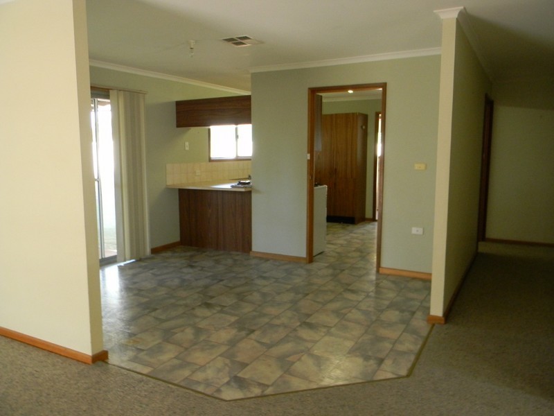 2 Wangianna Street, Roxby Downs SA 5725