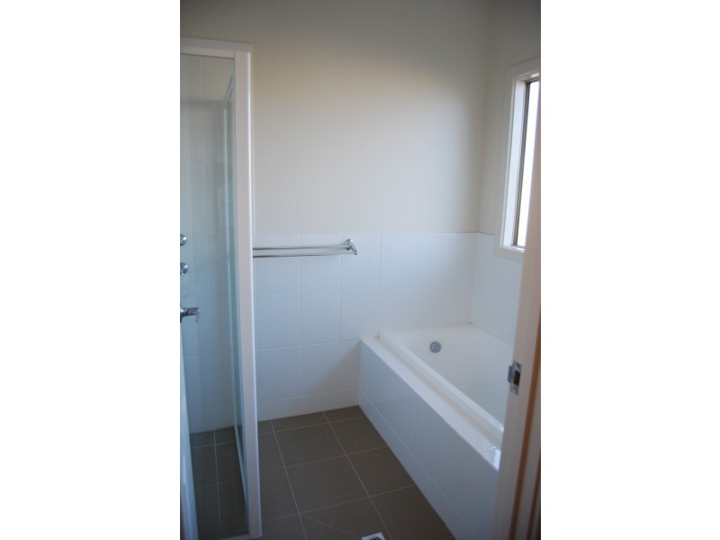 12 MULGA COURT, Roxby Downs SA 5725