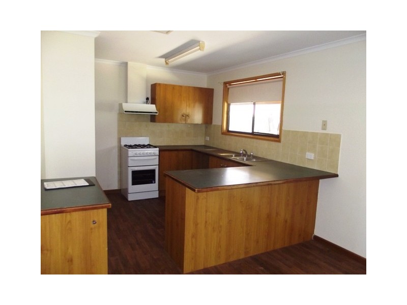 27 Arcoona Street, Roxby Downs SA 5725