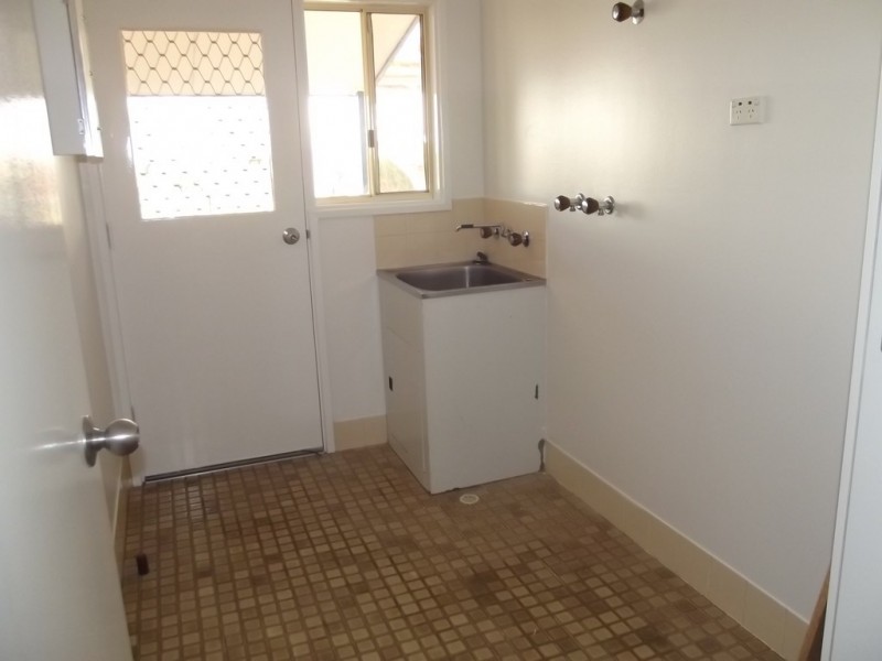 8 Hermit Street, Roxby Downs SA 5725