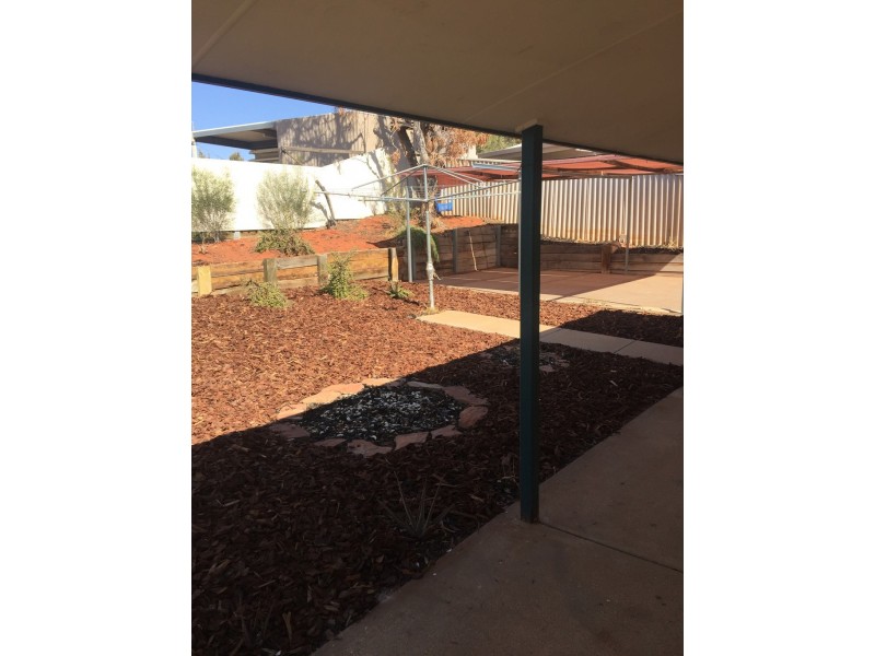 8 Hermit Street, Roxby Downs SA 5725