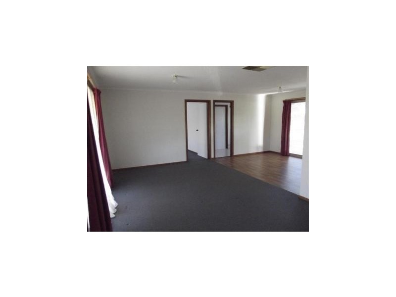 31 FINNISS STREET, Roxby Downs SA 5725