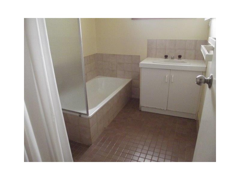 4 PHIBBS COURT, Roxby Downs SA 5725